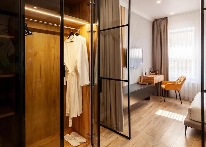 Apartment On Shpytalna 30